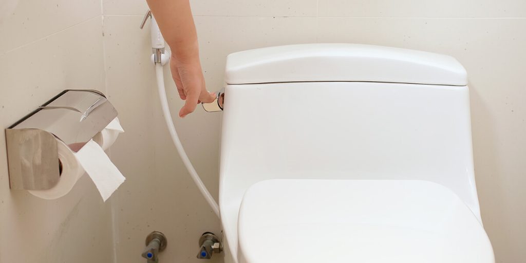 pipes rattle when flushing toilet